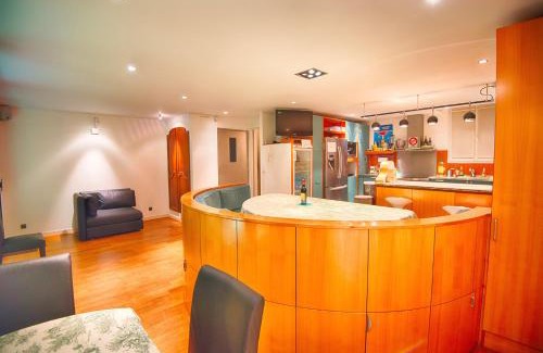 Clignancourt Apartamento | Paris-Oasis "Since 2004"
