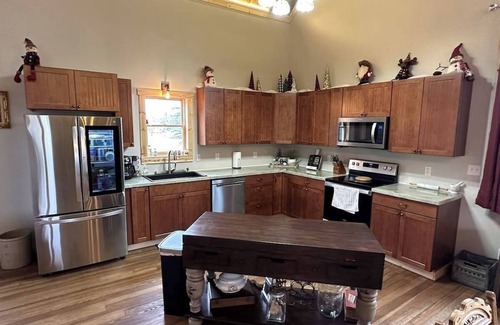 Markville Casa | Parish & Bell Tower 18Ft ceilings and lots of space for guests.