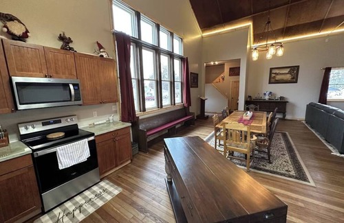 Markville Casa | Parish & Bell Tower 18Ft ceilings and lots of space for guests.