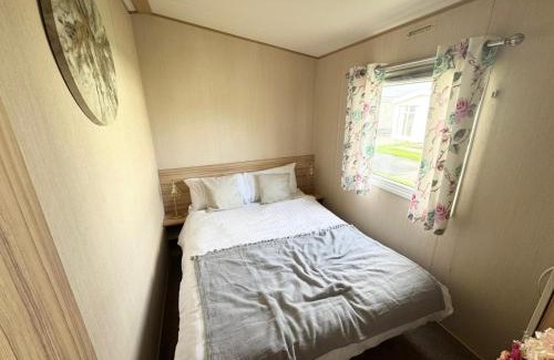 Towyn Apartamento | Park Dean Resorts Premium plot with Mountain view & Decking