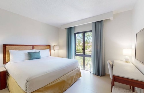 Candelero Abajo Hotel | Park Royal Club Cala. Stylish 3BR Space with Pool