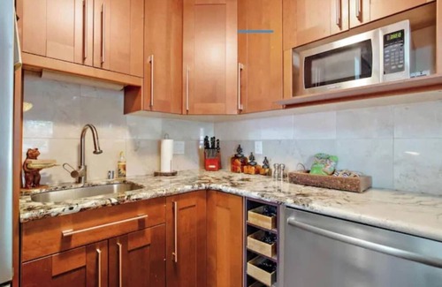 Shaver Lake Condominio | Parker's Peak Cabin w BBQ Grill & Community Pool