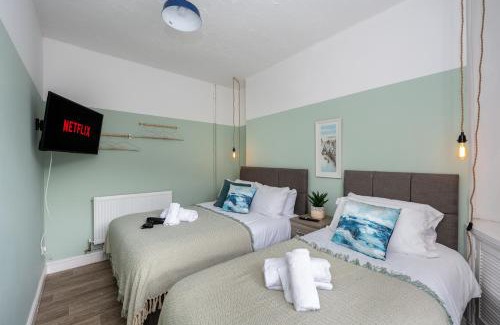 Margam Apartamento | Parking - 2 Baths - Garden - Dining Area