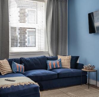 Margam Apartamento | Parking - 2 Baths - Garden - Dining Area