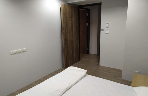 Gushan District Casa | Parking time