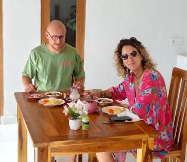 Sidemen Hotel | parkir