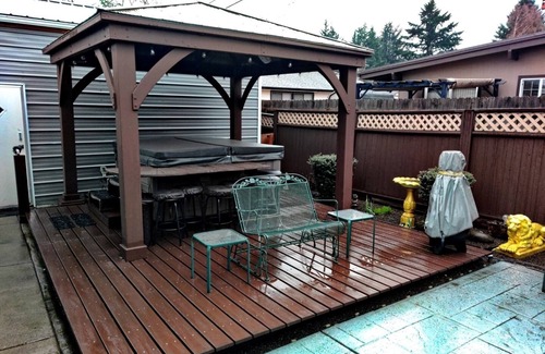 Russell Casa | Parkrose Luxury Suite