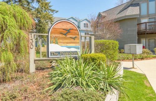 South Haven Casa | Parkshores 4 - community pool & steps to Lake MIchigan beaches!