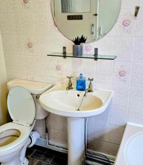 Canbury Apartamento | Parkside House With Garden