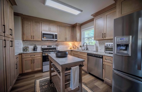 Clarkdale Casa | Parkside Place Entire Home in Acworth