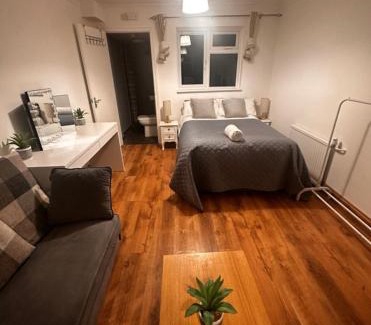 Chesfield Casa | Parkview Guesthouse