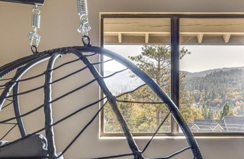 Lake Arrowhead Casa | Partial Lake Arrowhead View Cabin with Game Room!