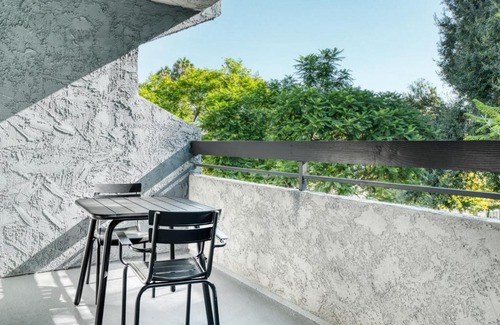 Pasadena Apartamento | Pasadena 1BR w gym pool nr Colorado Ave LAX-861