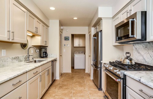 El Mirador Casa | Paseo El Mirador - Casa De 3 Cuartos Y 2 Baños