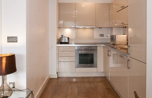 Bromley South Apartamento | Pass the Keys | Central and very Modern Apartment with a Balcony