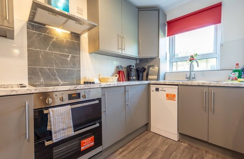 Telford Casa | Pass the Keys | Charming Home + Garden | Family-Friendly Telford