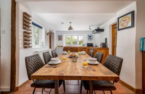 Chipping Norton Casa | Pass the Keys Cotswold Country Style Living Chipping Norton