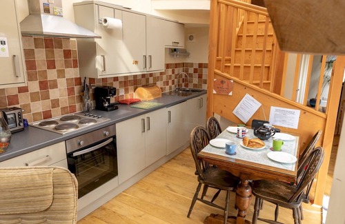 Church Stretton Casa | Pass the Keys | The Square Cosy Cottage on the Town Square with Optional Hot Tub