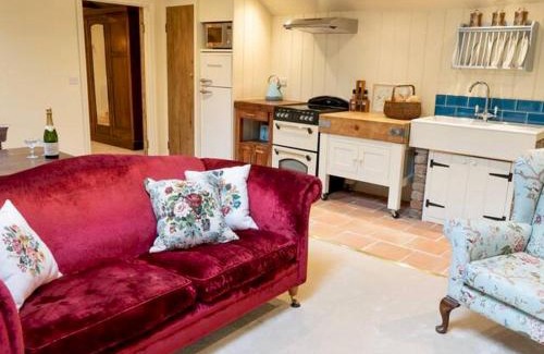 Wedmore Casa | Pass The Keys Goose Feather Barn, Wedmore luxury cottage for two