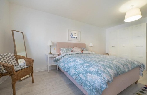 Belfast Apartamento | Pass the Keys Lovely 1BR Apt Belfast Castle Hiking Nearby