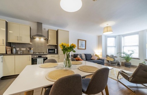 Belfast Apartamento | Pass the Keys Lovely 1BR Apt Belfast Castle Hiking Nearby