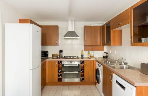 Winchcombe Casa | Pass the Keys | Modern & stylish family home | private garden