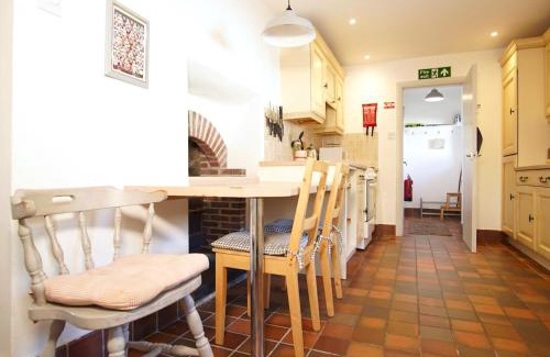 Talybont Casa | Pass the Keys South Lodge Coastal Cottage