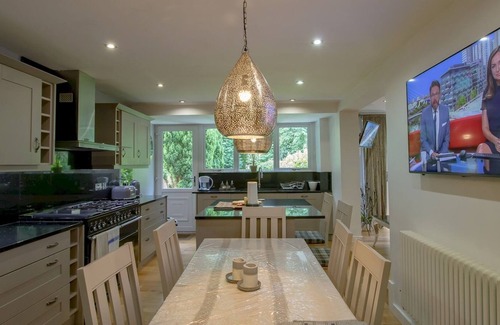 Newcastle-upon-Tyne Alquiler De RV | Pass the Keys | Stunning Jesmond Home