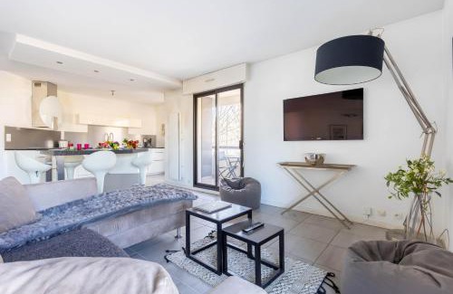 Chamalieres Apartamento | Passerelle - Appart centre-ville balcon & garage