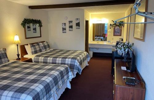 Eureka Springs Hotel | Passion Play Road Inn - Formerly Statue Road Inn