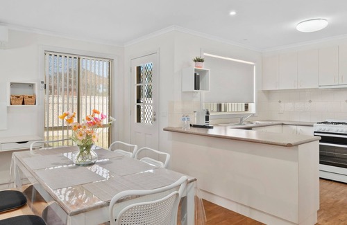 Mulwala Casa | Pat's Place Sun and Lake