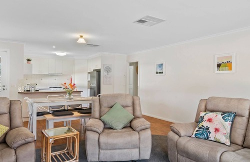 Mulwala Casa | Pat's Place Sun and Lake