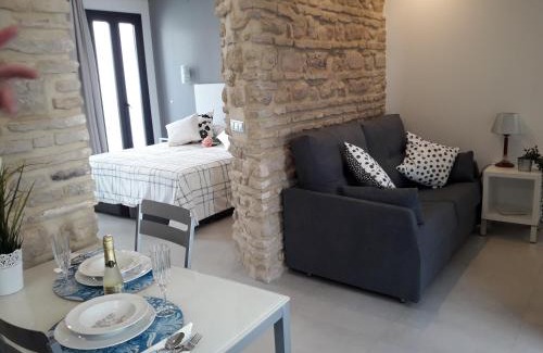 Santiago Apartamento | Patio de la Escalera - Agustín Moreno 46