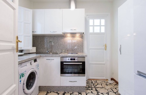 San Roque Apartamento | Patio de Tintes Sevilla Histórica 6 pax 3 dormitorios 3 baños Gran patio y salon