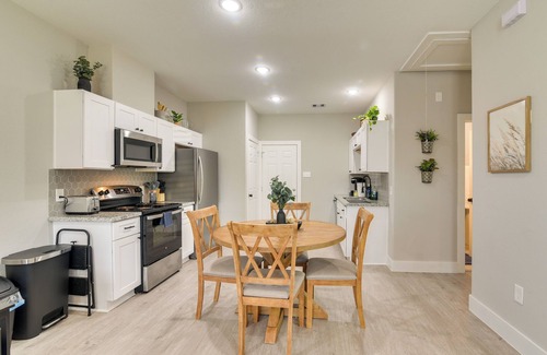 Northeast Houston Apartamento | Patio & Fenced Yard: Home Close to Dtwn Houston!