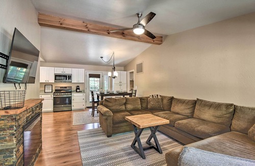 Pinetop Cabaña | Patio, Fenced Yard: Pet-friendly Pinetop Cabin!