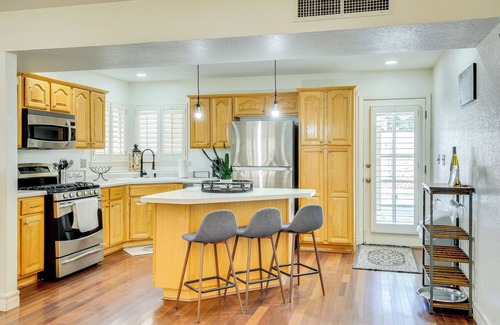 Horizon City Casa | Patio, Pool & Spa: Family Retreat in Horizon City!