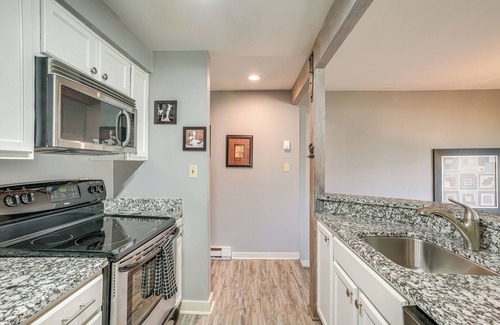 Nellysford Condominio | Patio + Pool Access: Wintergreen Resort Getaway!