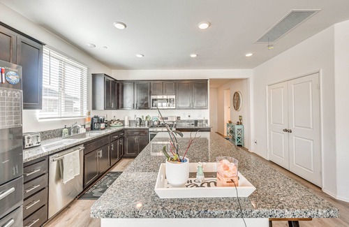 Beaumont Casa | Patio & Yard: Luxe Beaumont Getaway!