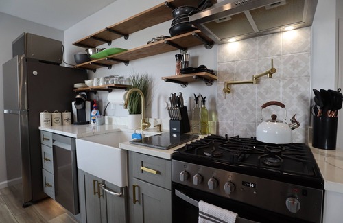 Bellmawr Apartamento | ★Patio★Parking★300Mbps★15min->AirPort&CenterCity★