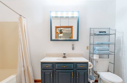 Taswell Casa | Patoka Lake Alpaca Farmstay