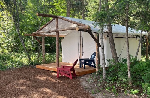 Columbia Falls Cabina | Patriot Tent at Columbia Mountain Ranch near Glacier National Park