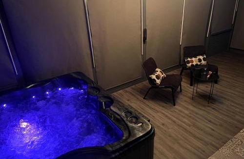 Sorbais Cama Y Desayuno | PAUSE NATURE SORBAIS gîte 2 personnes avec grand SPA privatif, STREAMING et arrivée autonome