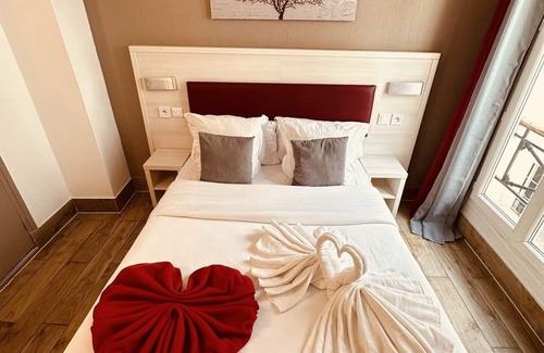 Quartier de Rochechouart Hotel | Pavillon Opéra Lafayette