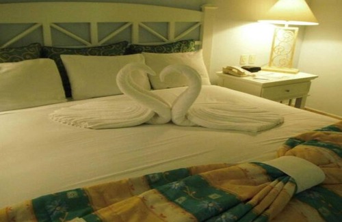 Cerritos Complejo | PB Emerald Bay Studio Suite Thanksgiving Nov 22-29, 2025