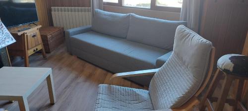 Puebla de Lillo Apartamento | Peña del viento a pie de pistas estación San Isidro