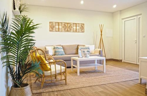 Viana do Castelo Apartamento | Pé N'Areia - Beach Apartment with Terrace