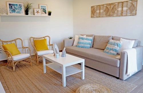 Viana do Castelo Apartamento | Pé N'Areia - Beach Apartment with Terrace