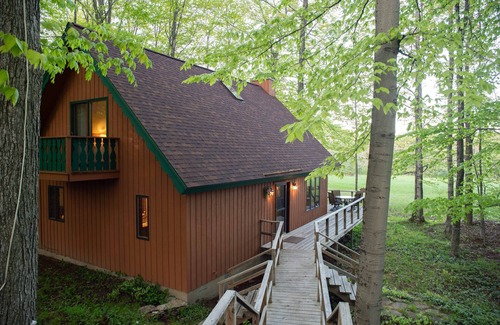 Baileys Harbor Chalet De Esquí | PAZ Y TRANQUILIDAD ESTABLECIENDO EN LAS MADERAS