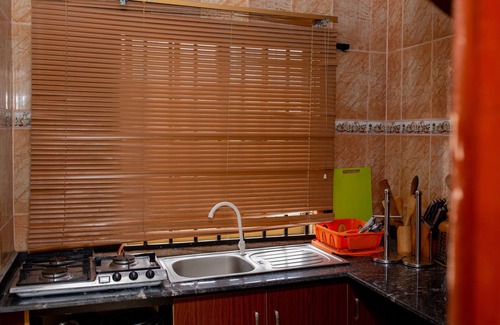 Loburo Hotel | Peace De Luxe Limited